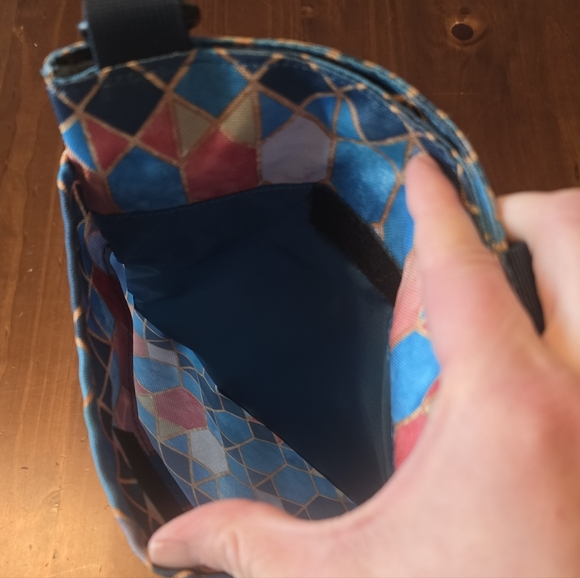 Kavu Colorful Geometric Crossbody Bag - Picture 3 of 9